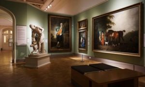 Descubre cómo trabajar en un museo y qué estudios necesitas