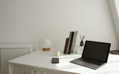 Beneficios de estudiar en línea: la forma inteligente de avanzar profesionalmente